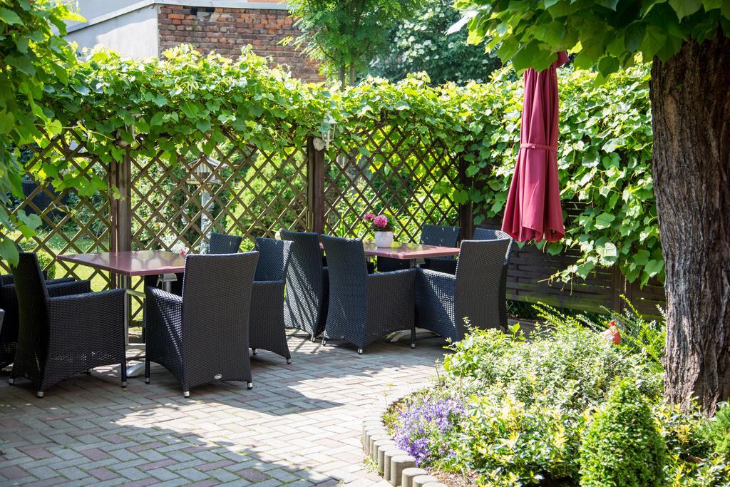 Ferienwohnungen Am Wintergarten Gera Exteriör bild